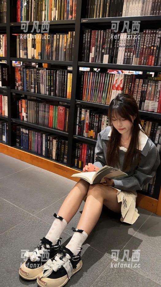Poppa Chan户外写真精选：透过镜头记录自然之美与奇妙故事.txt